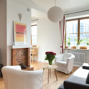 apartament-one-by-your-freedom.warsawhotelspoland.com/